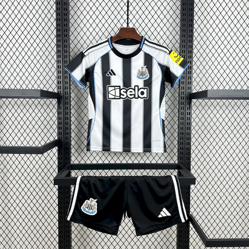 Newcastle United 2025-26 Home Kids Kit